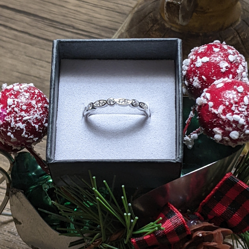 Geometric Eternity Ring - Picture 3 of 4